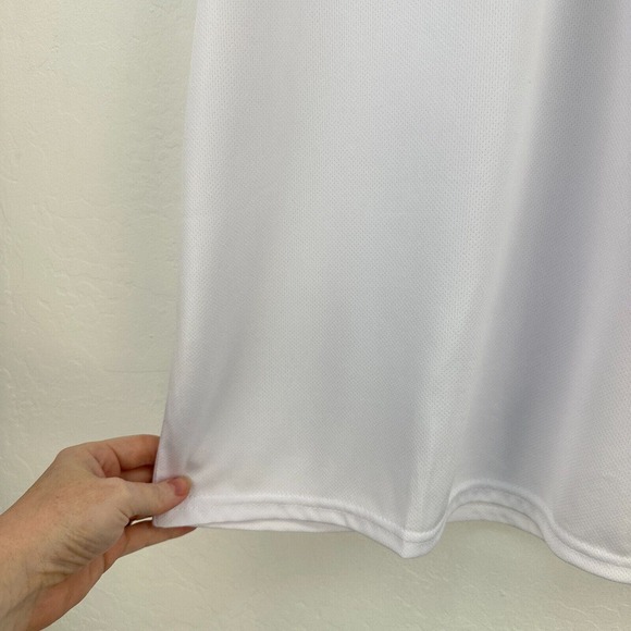 Real Essential Undershirt Mens Extra Large White V-neck Short Sleeve Minimalist - Picture 4 of 6